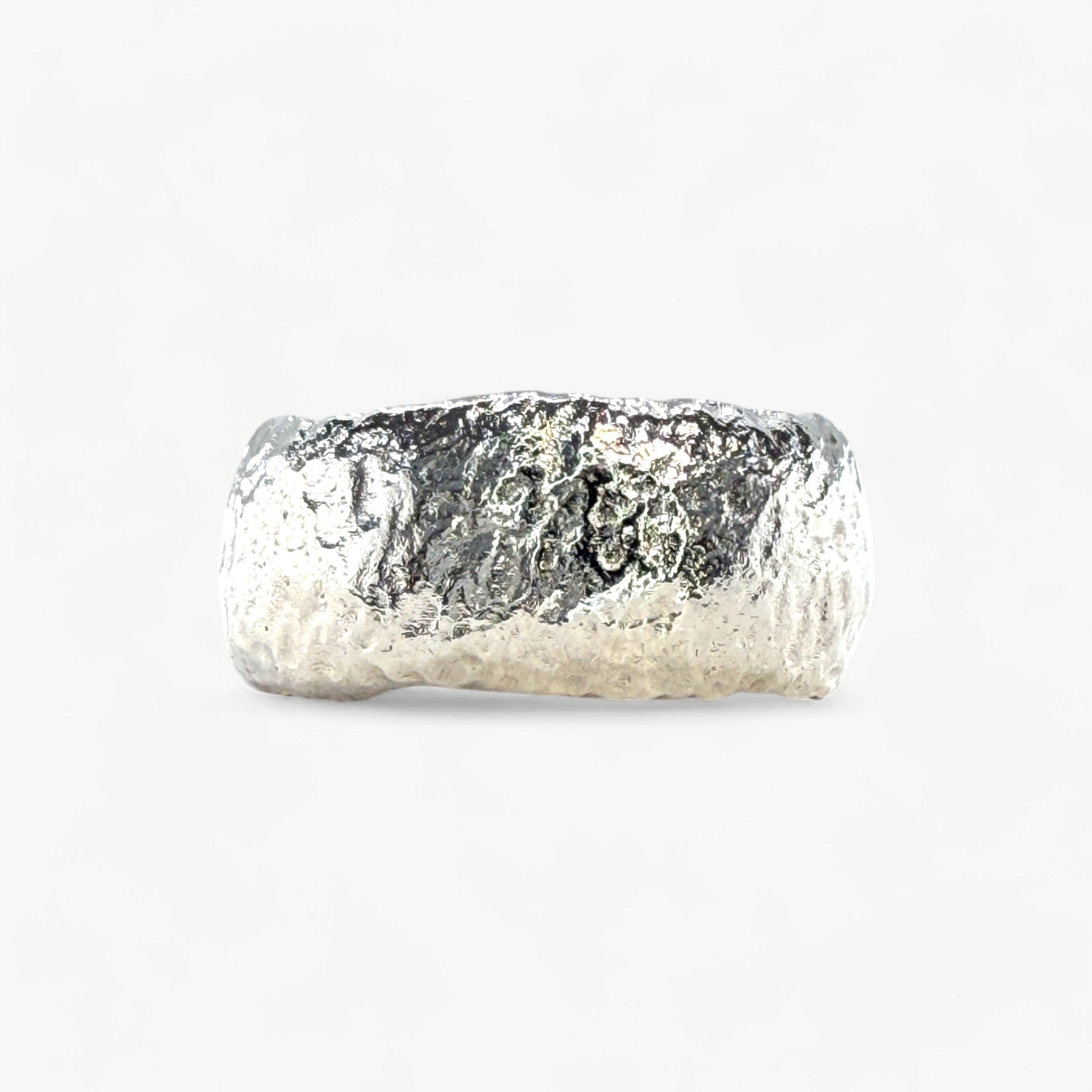 Silver D shaped textured rings