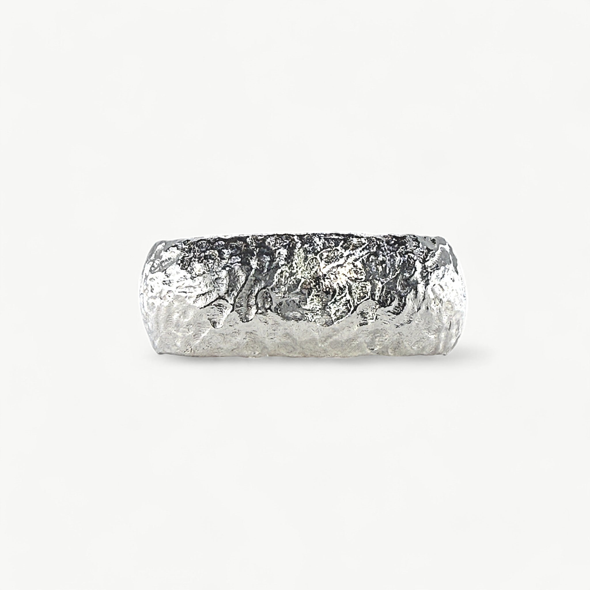 Silver D shaped textured rings