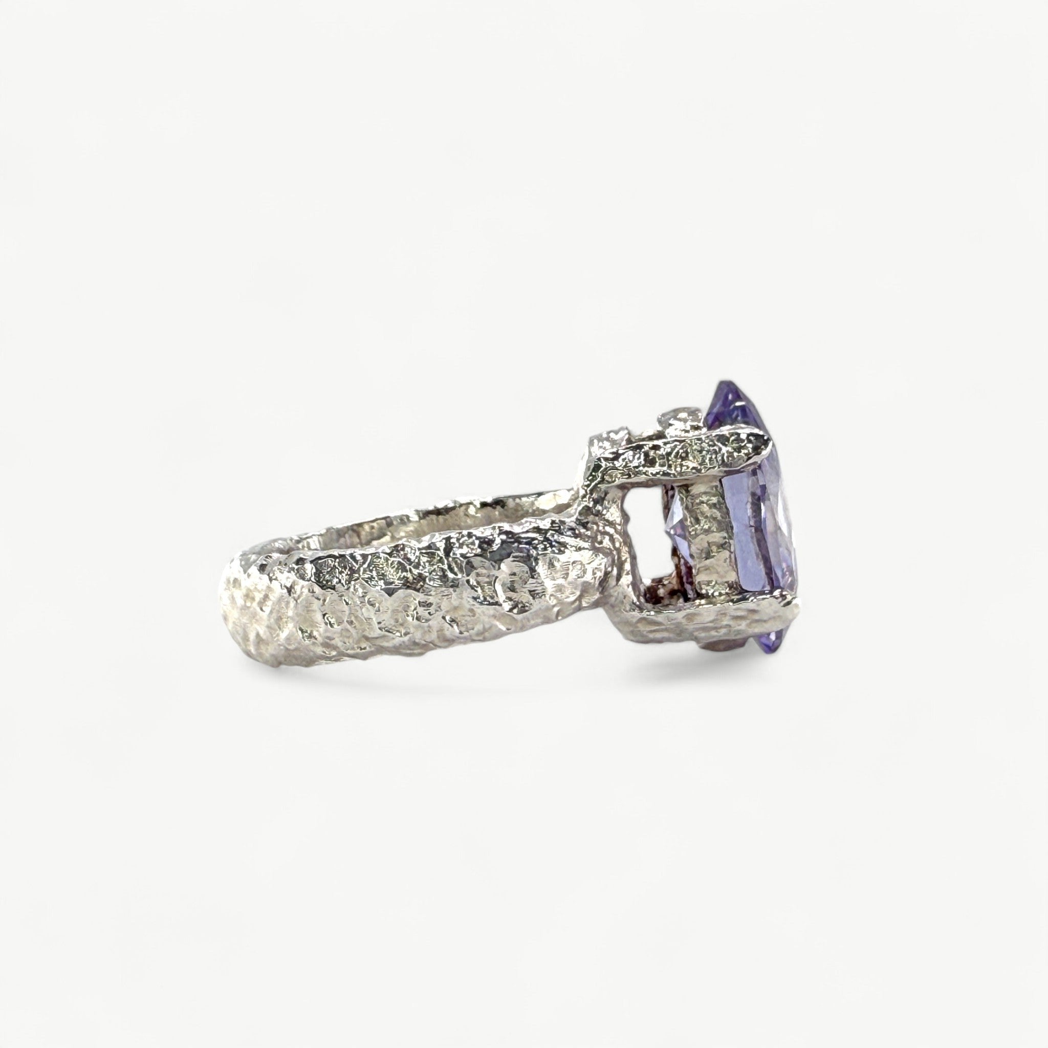 Statement Lilac CZ