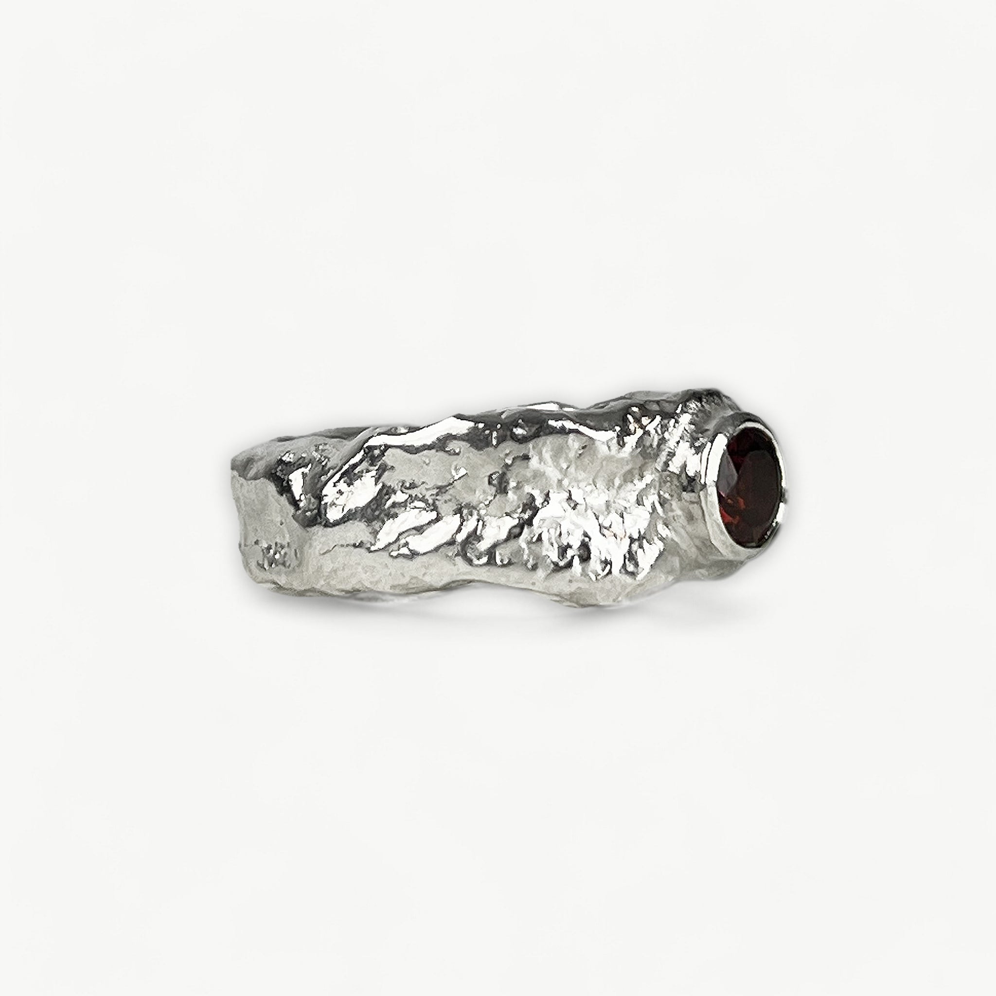 Molten Silver Ring Set With Garnet