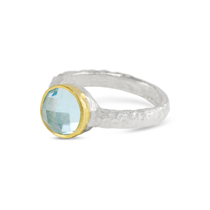 Blue topaz ring handmade in silver with 18ct gold setting - paul magen
